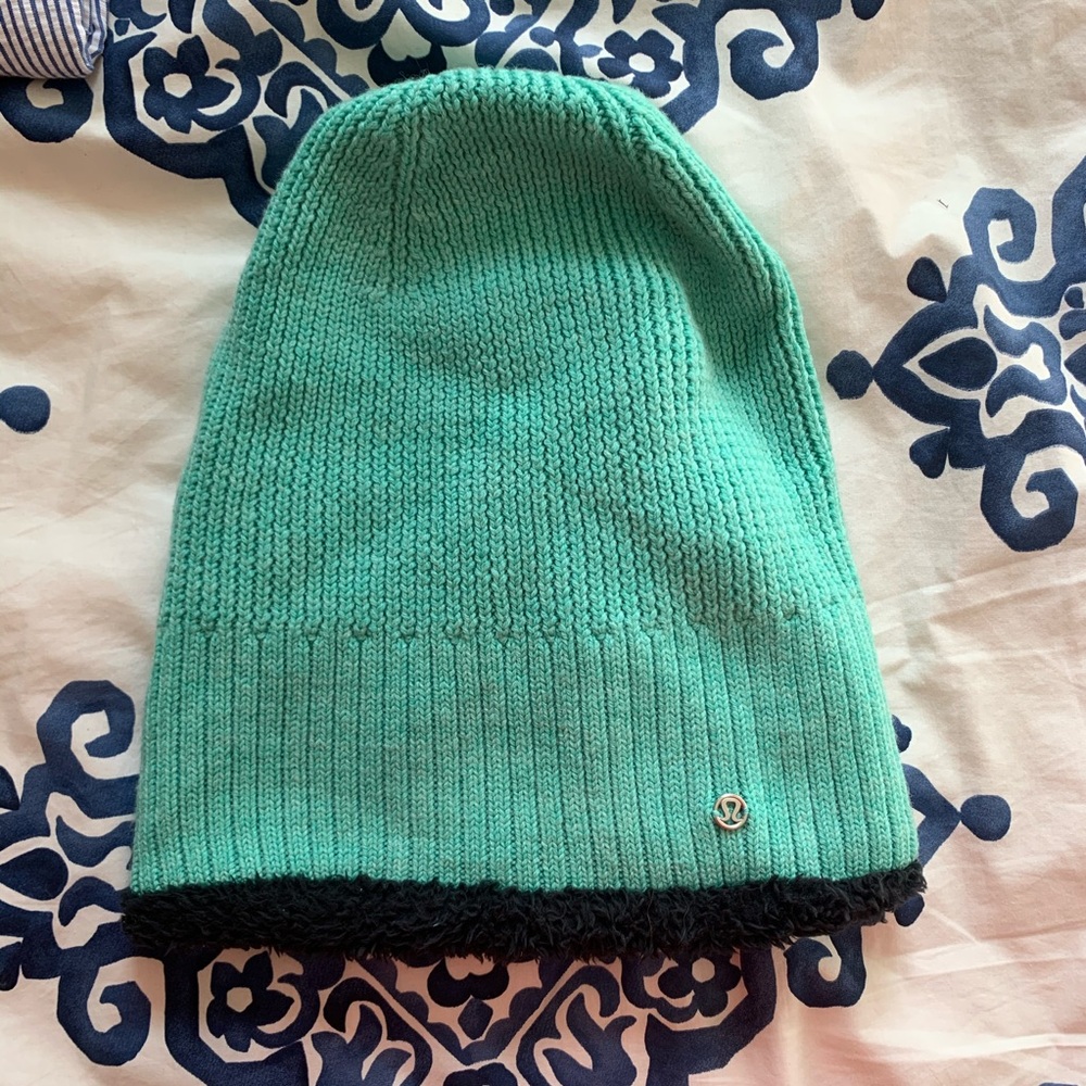 Lululemon snow hat